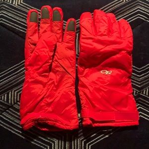 Red winter gloves